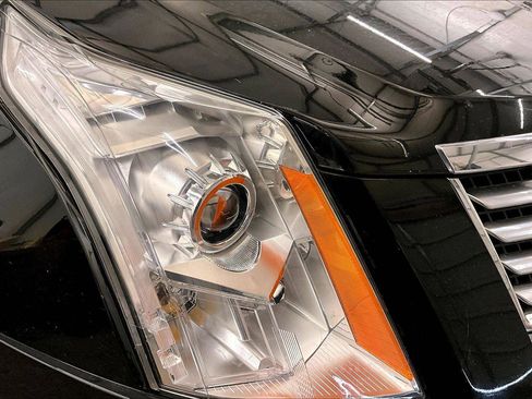 Used 2015 Cadillac SRX Luxury image 28