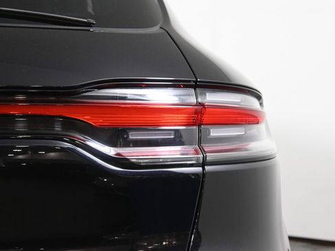 Used 2023 Porsche Macan Turbo AWD/4WD image 13