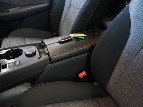 Used 2023 Nissan Rogue SV image 26