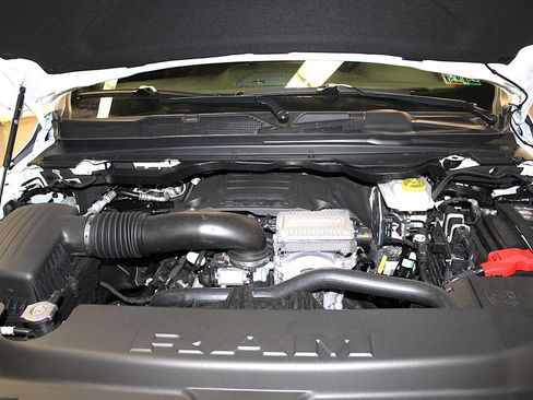 New 2026 RAM 1500 4x4 Crew Cab image 45