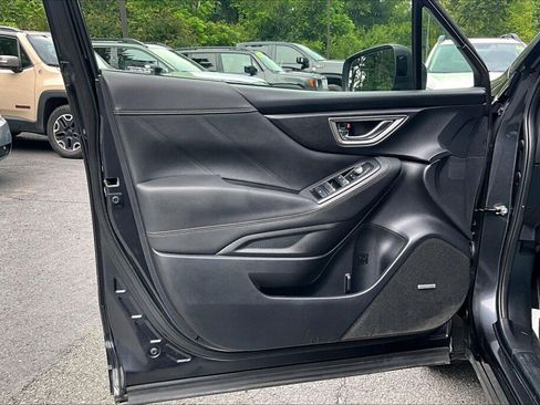 Used 2019 Subaru Forester Limited AWD/4WD image 13
