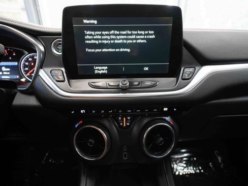Used 2023 Chevrolet Blazer LT w/ Sound & Technology Package AWD/4WD image 17