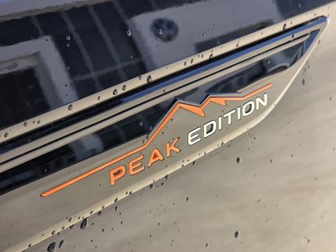 New 2026 Volkswagen Atlas Peak Edition image 7