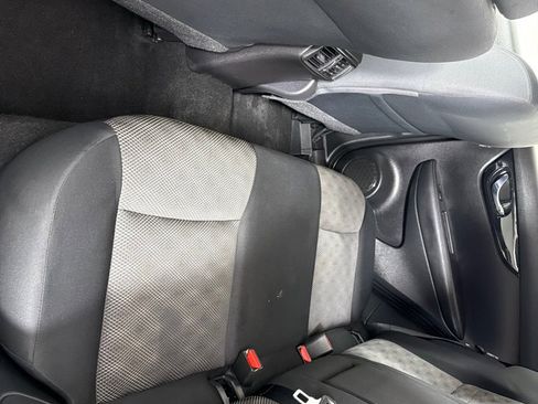 Used 2022 Nissan Rogue Sport SV AWD/4WD image 20
