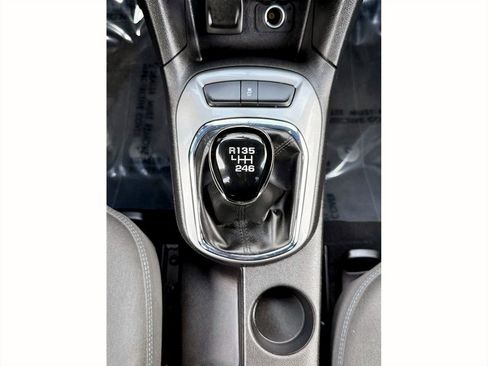 Used 2017 Chevrolet Cruze LT image 28