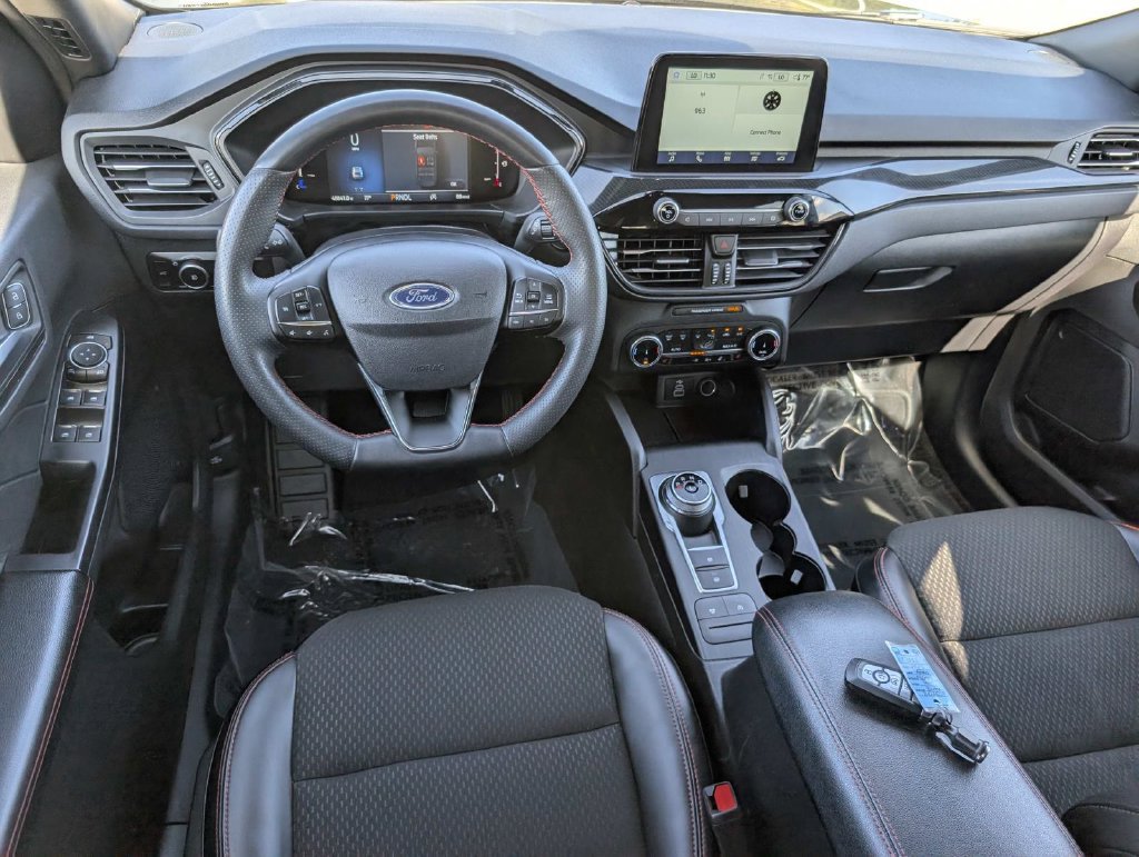 Used 2025 Ford Escape ST-Line Select AWD/4WD image 17
