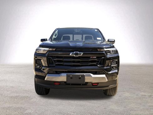 Used 2023 Chevrolet Colorado Z71 w/ Z71 Convenience Package 2 image 3