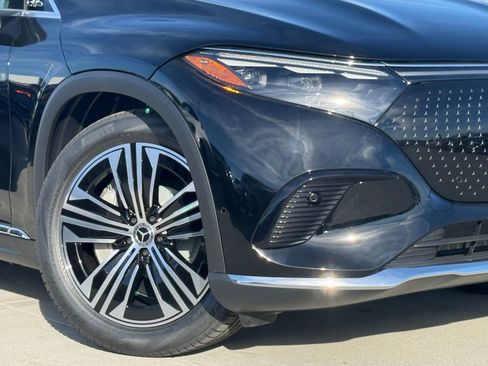New 2026 Mercedes-Benz EQS 400 4MATIC SUV image 4