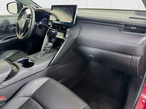 Used 2021 Toyota Venza Limited image 36