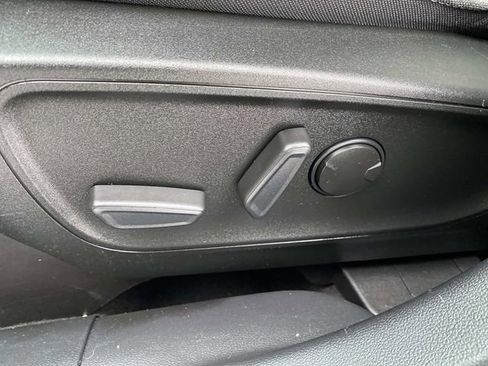 Used 2022 Ford Escape SE image 16