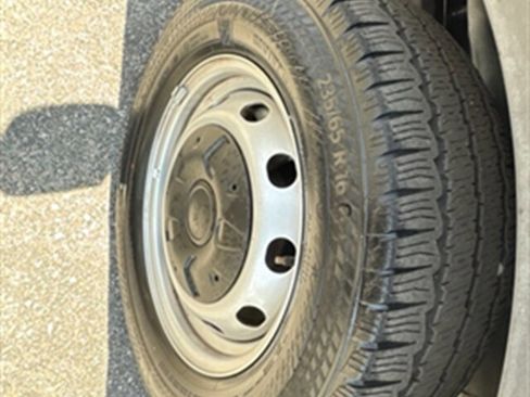 Used 2020 Ford Transit 250 Medium Roof image 16