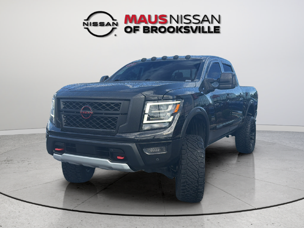 Used 2024 Nissan Titan PRO-4X w/ Pro-4x Convenience Package AWD/4WD image 4