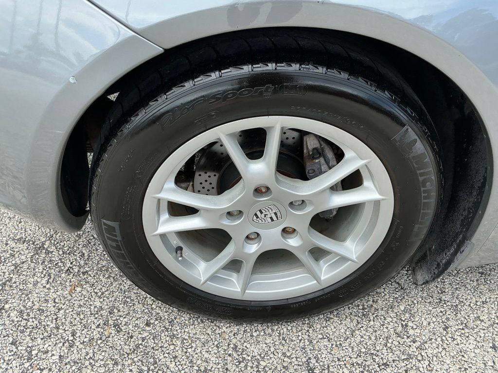 Used 2006 Porsche Boxster RWD image 17