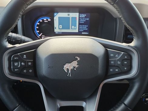 Used 2024 Ford Bronco Wildtrak image 11