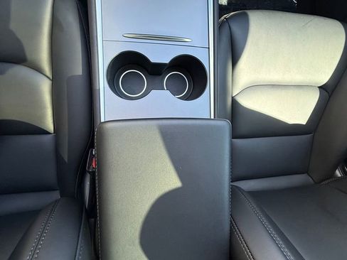 Used 2023 Tesla Model Y Long Range image 21