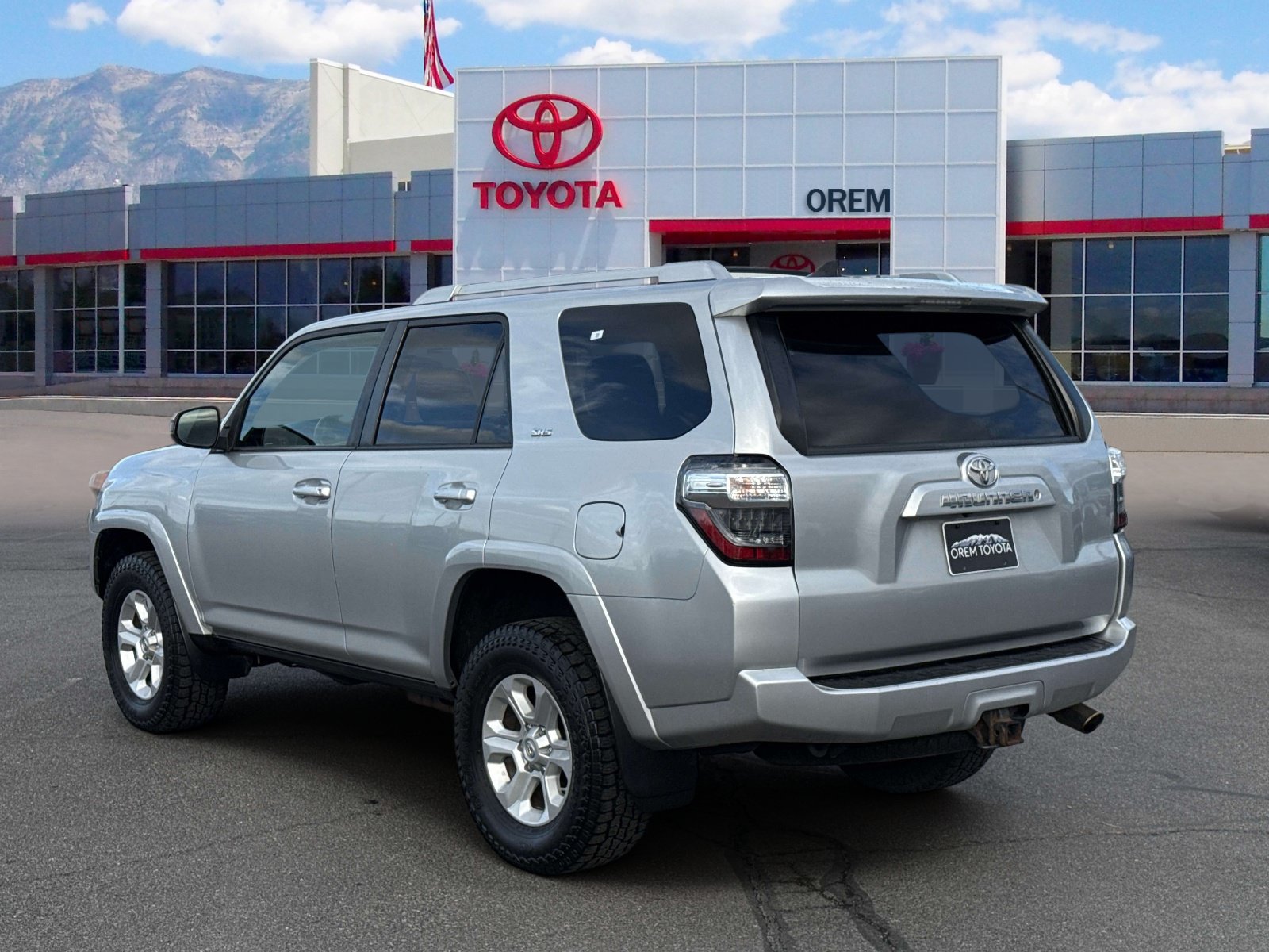 Used 2016 Toyota 4Runner SR5 AWD/4WD image 5