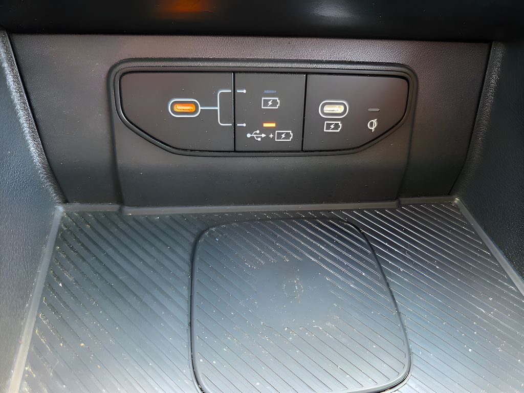 Used 2026 Kia Sportage EX FWD image 30