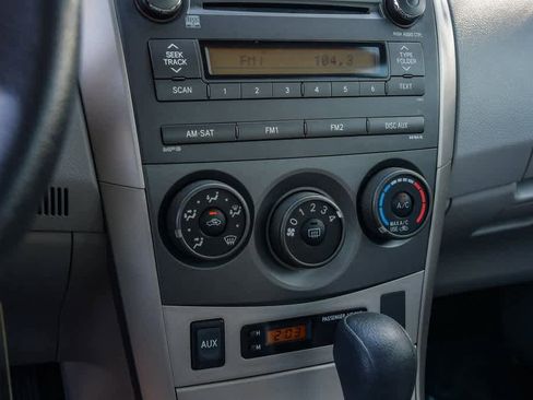 Used 2011 Toyota Corolla LE image 23