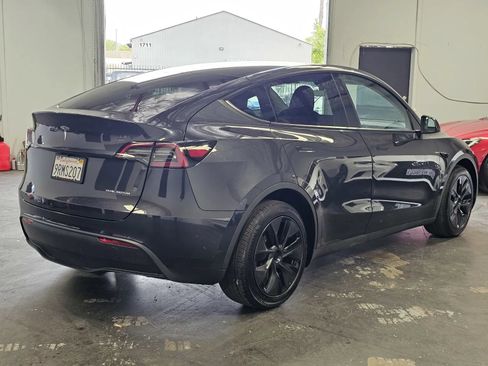 Used 2025 Tesla Model Y Long Range AWD/4WD image 4