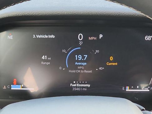 Used 2025 Jeep Grand Cherokee Altitude image 11