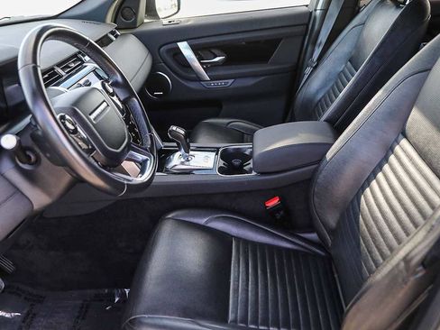 Used 2020 Land Rover Discovery Sport SE image 17