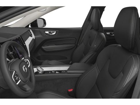 Used 2022 Volvo XC60 B5 Momentum w/ Advanced Package AWD/4WD image 9