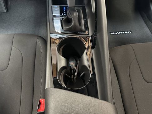 New 2026 Hyundai Elantra Blue image 22