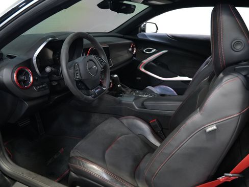 Used 2020 Chevrolet Camaro ZL1 RWD image 28