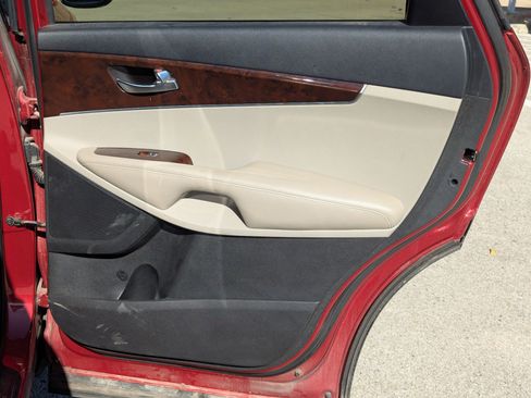 Used 2016 Kia Sorento LX w/ LX Convenience Package image 24