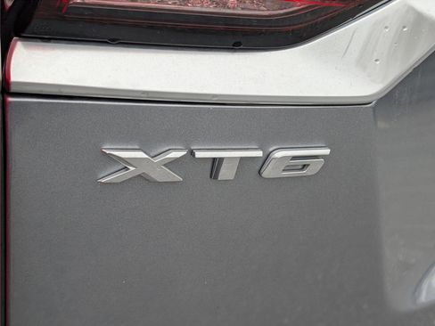 Used 2022 Cadillac XT6 Premium Luxury image 9