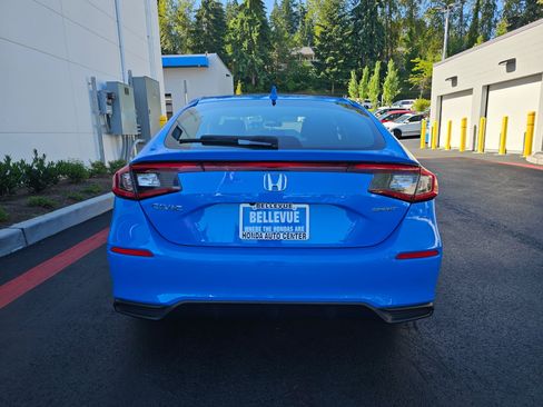 Used 2023 Honda Civic Sport image 6