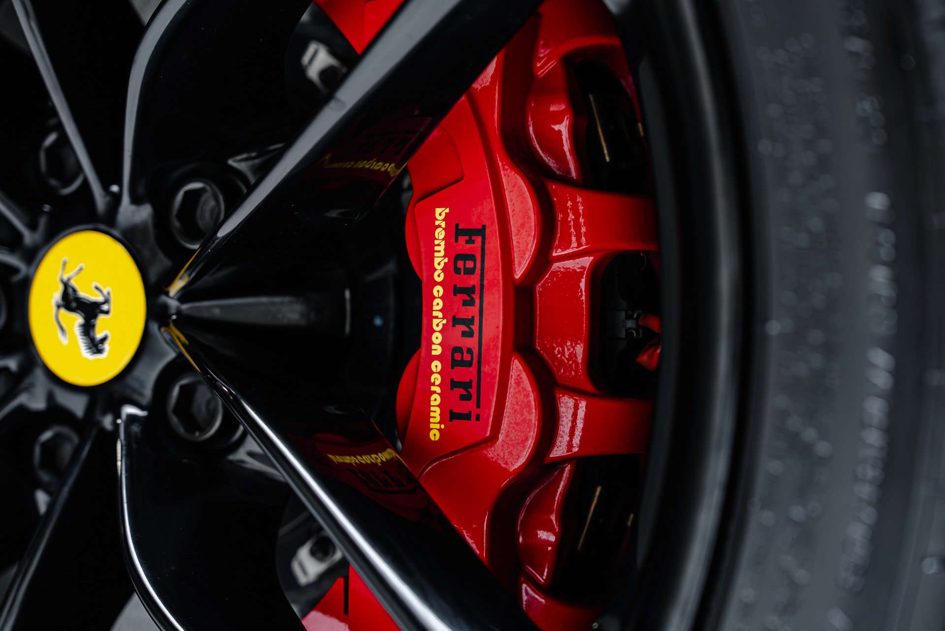 Used 2016 Ferrari 488 GTB RWD image 38