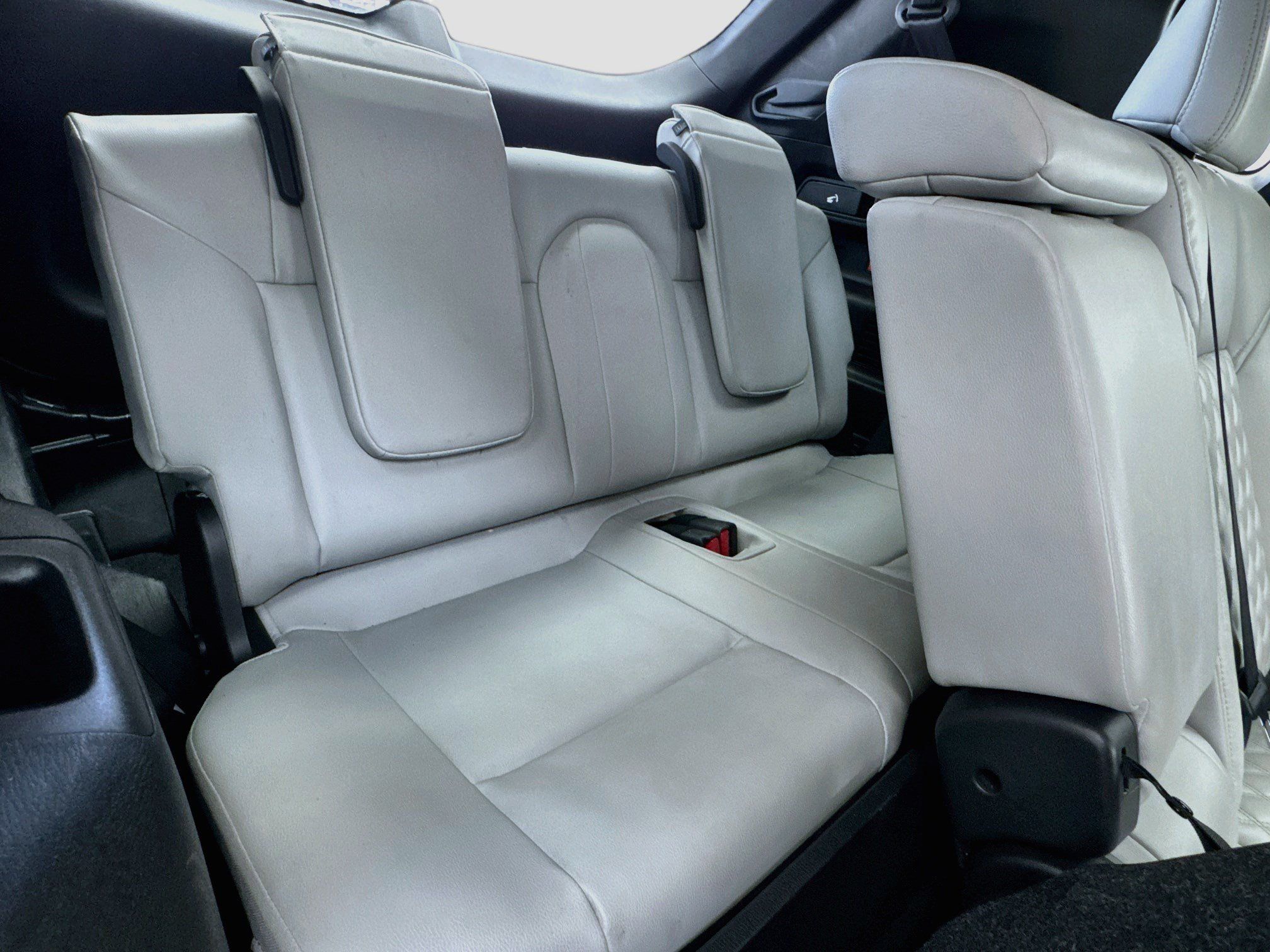 Used 2024 Mitsubishi Outlander SEL AWD/4WD image 19
