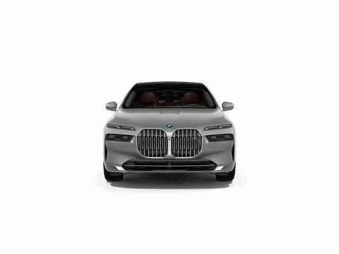 Used 2025 BMW i7 eDrive50 image 14