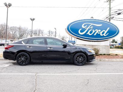 Used 2017 Nissan Altima 2.5 SR w/ Midnight Edition Package