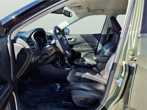 Used 2018 Jeep Compass Limited image 15