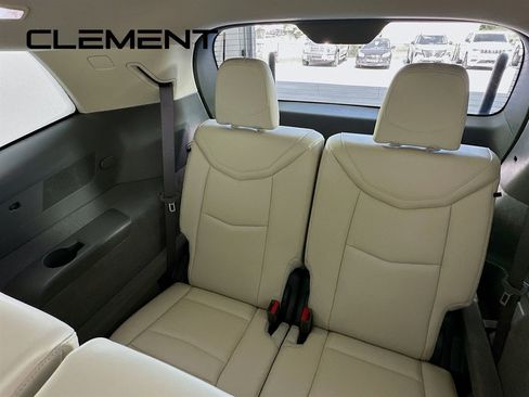 Used 2022 Cadillac XT6 Premium Luxury AWD/4WD image 34