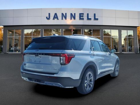 New 2026 Ford Explorer Active w/ Active Comfort Package AWD/4WD image 3