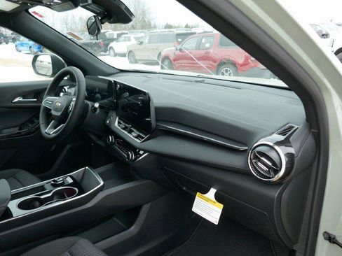 New 2026 Chevrolet Equinox LT image 10