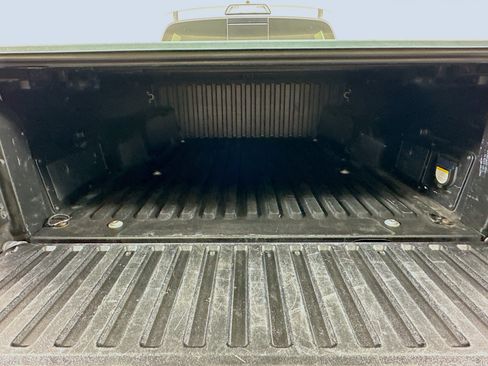 Used 2018 Toyota Tacoma Limited AWD/4WD image 29