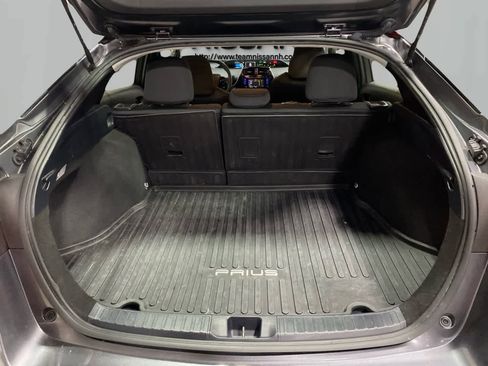 Used 2019 Toyota Prius LE image 25