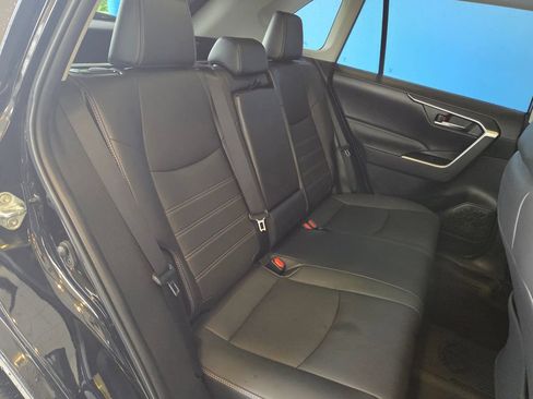Used 2022 Toyota RAV4 XLE Premium AWD/4WD image 27