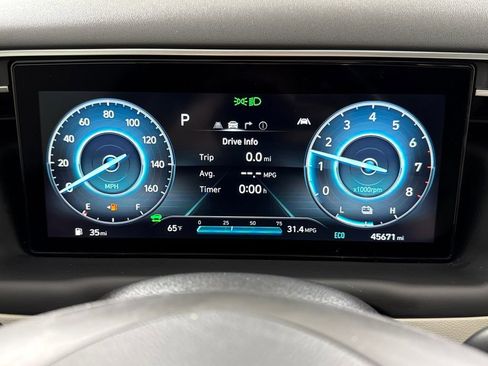 Used 2022 Hyundai Tucson Limited image 16