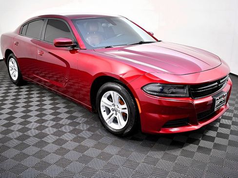 Used 2018 Dodge Charger SXT image 5