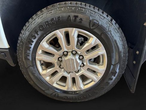 Used 2023 GMC Sierra 2500 Denali w/ Denali Ultimate Package AWD/4WD image 9