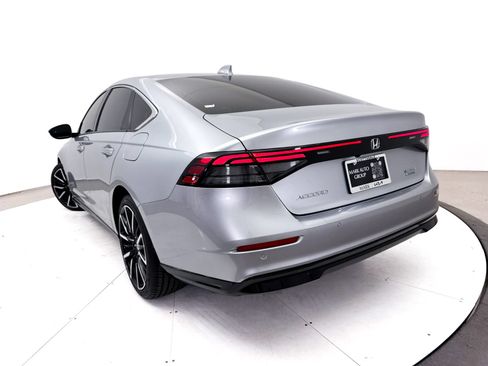 Used 2025 Honda Accord Touring image 8