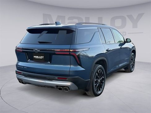 Used 2025 Chevrolet Traverse LT w/ Sun and Wheel Package image 5