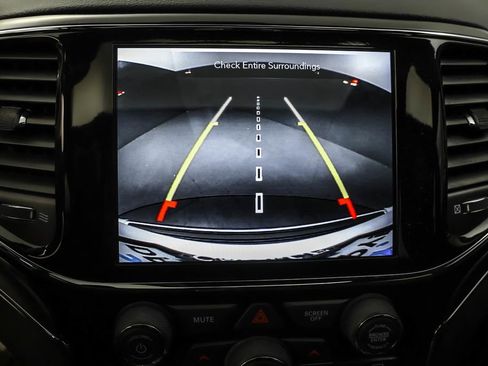 Used 2022 Jeep Grand Cherokee Limited image 9