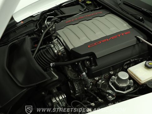 Used 2015 Chevrolet Corvette Stingray Coupe w/ Pacific Design Package RWD image 3