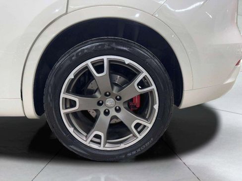 Used 2017 Maserati Levante S image 67